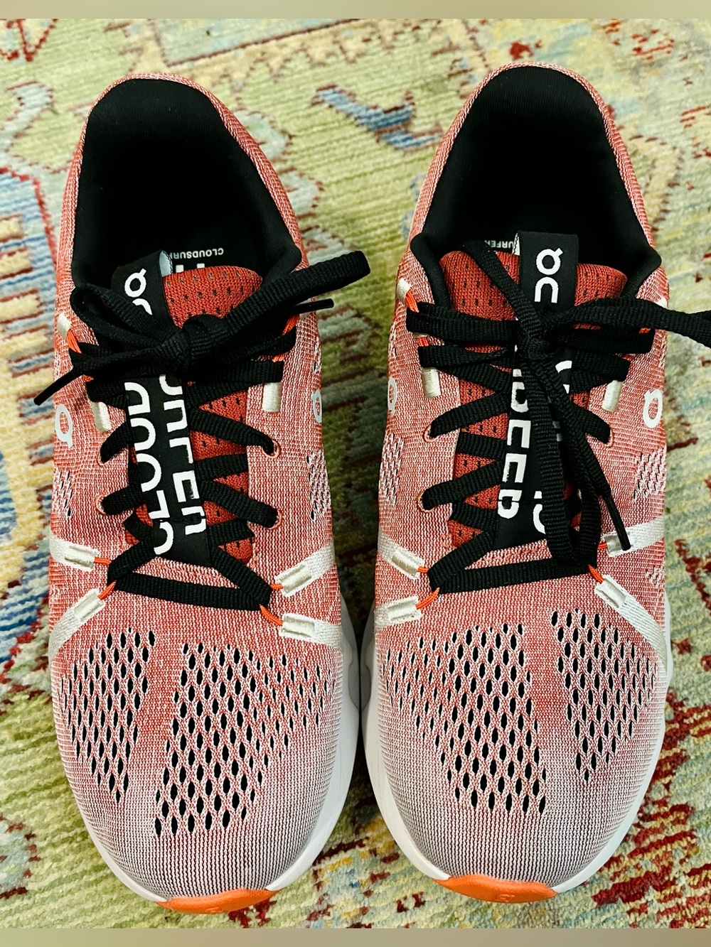 On Running Women’s Cloudsurfers Running Shoes - Picture 4 of 12